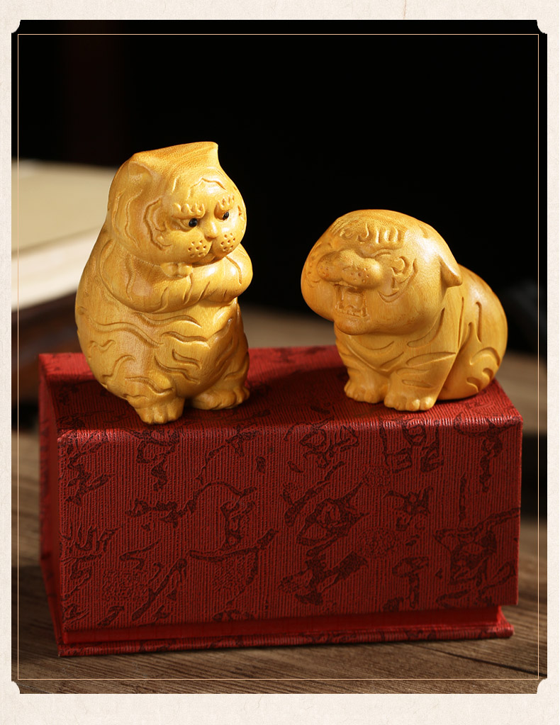 福光普照生肖虎摆件木雕黄杨木崖柏萌虎文玩手把件可爱萌老虎雕刻摆件