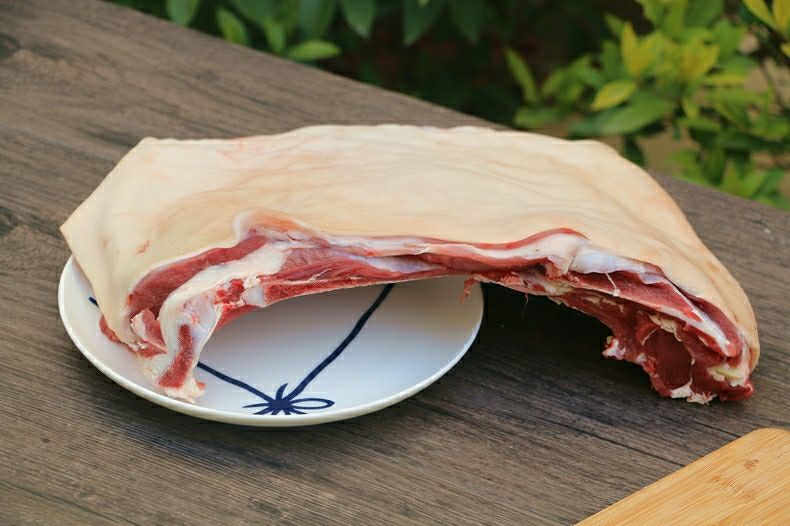 清真新鲜带皮山羊排带皮羊肉羊肋排羊排肉草地山羊排尼尔买提山羊排