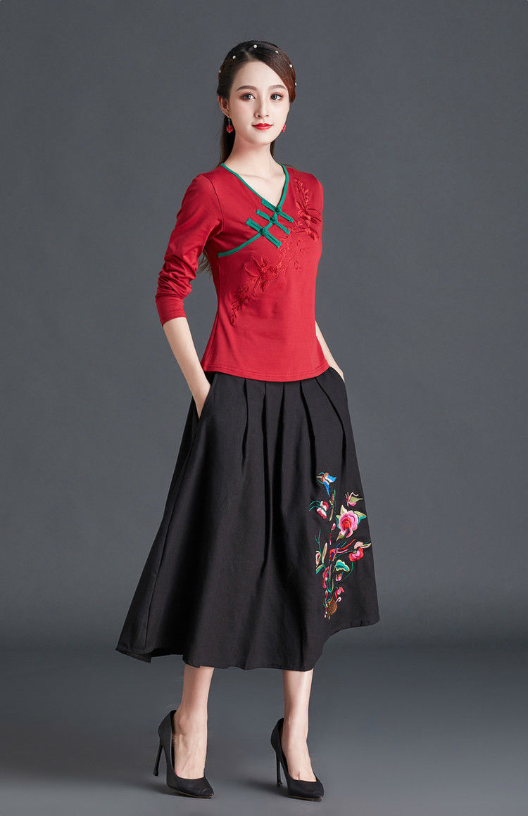 缘洲中国风女装绣花长袖t恤民族风上衣秋装新款刺绣盘扣大码棉打底衫
