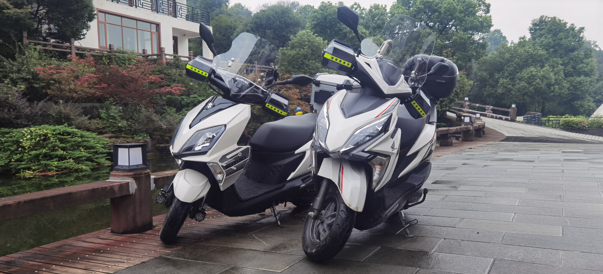 适用于本田裂行rx125风挡改装配件五羊本田nx125挡风玻璃前挡风摩托车