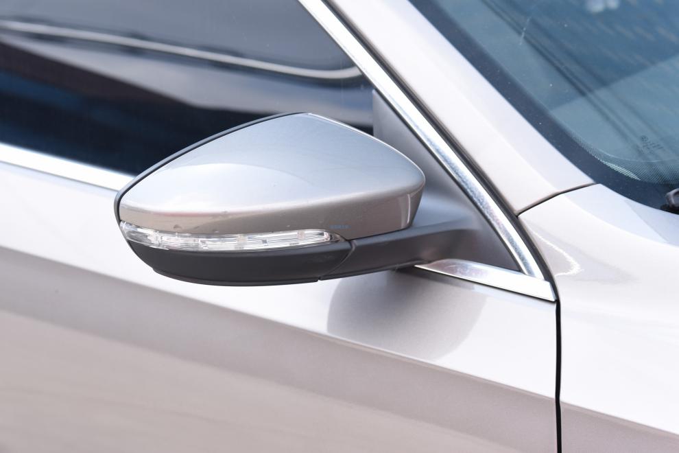 适配1118款大众新帕萨特后视镜总成倒车镜反光镜外壳镜框转向灯1118新