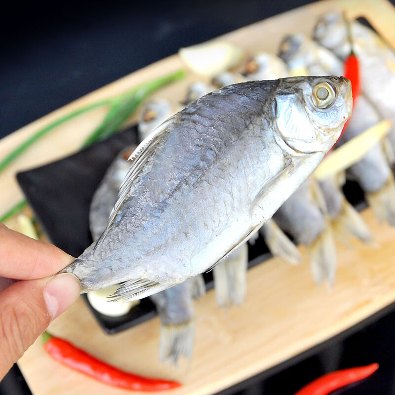 大别山特产风干小干鱼鲫鱼干河鱼渔家自晒制腊咸鱼淡水小鱼干干货