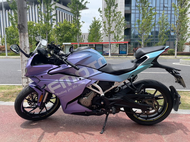 春风250sr贴纸 适用春风250sr贴纸版画全车贴膜卡通豹纹赛道渐变版花