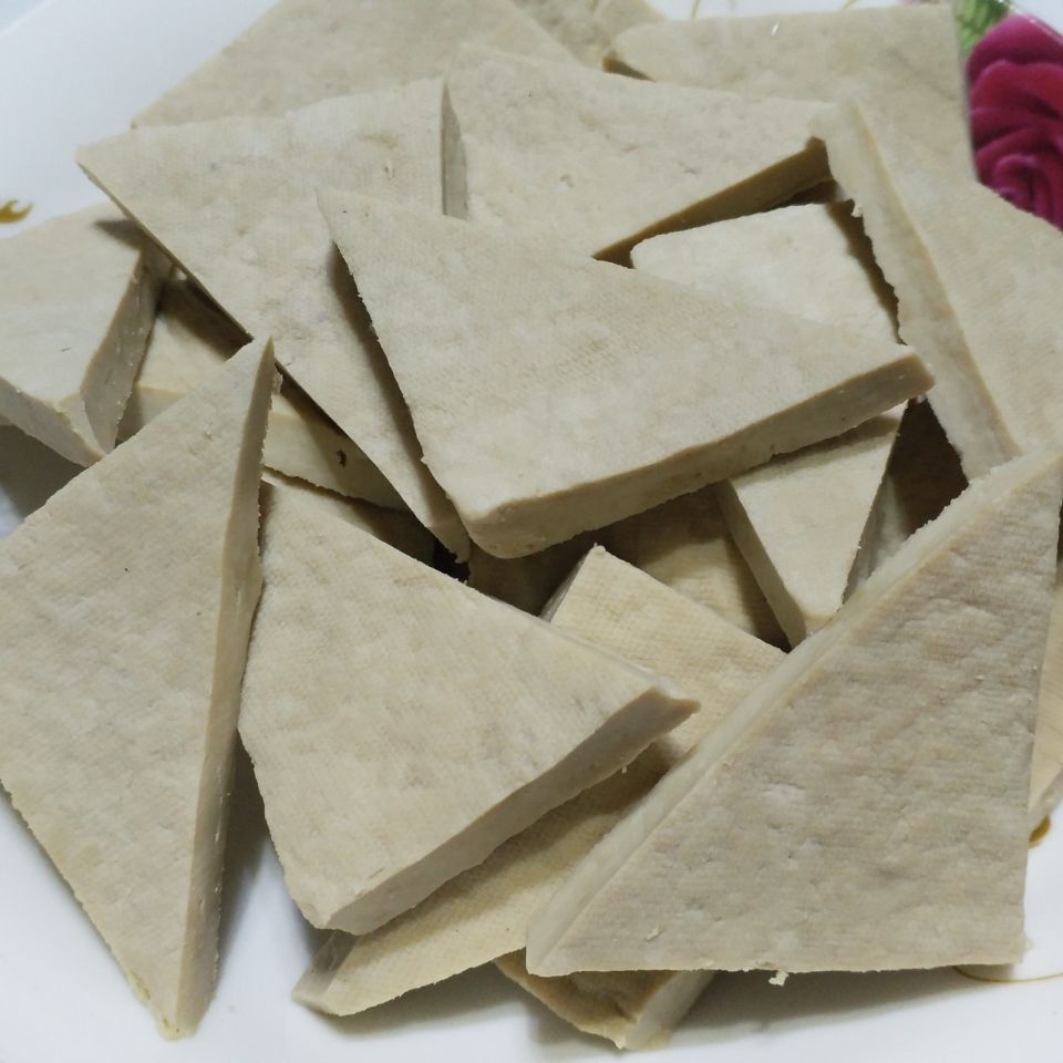 火锅豆干贵州六龙豆干火锅毕节大方三角形豆干搭配火锅底料火锅豆干