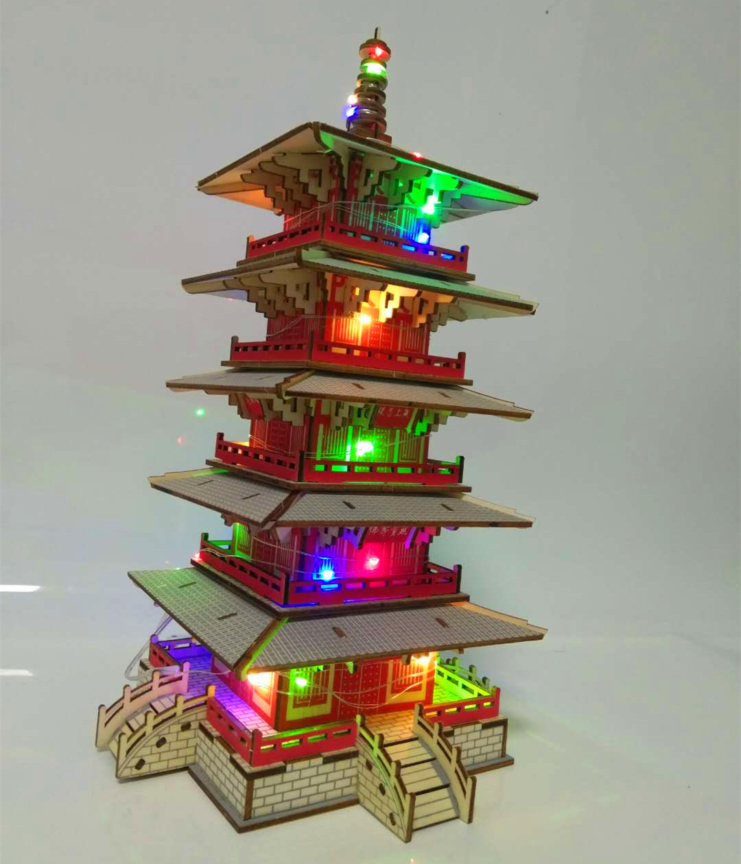 立体拼图建筑手工拼装模型木头房子拼插积木制 彩色俄罗斯大城堡