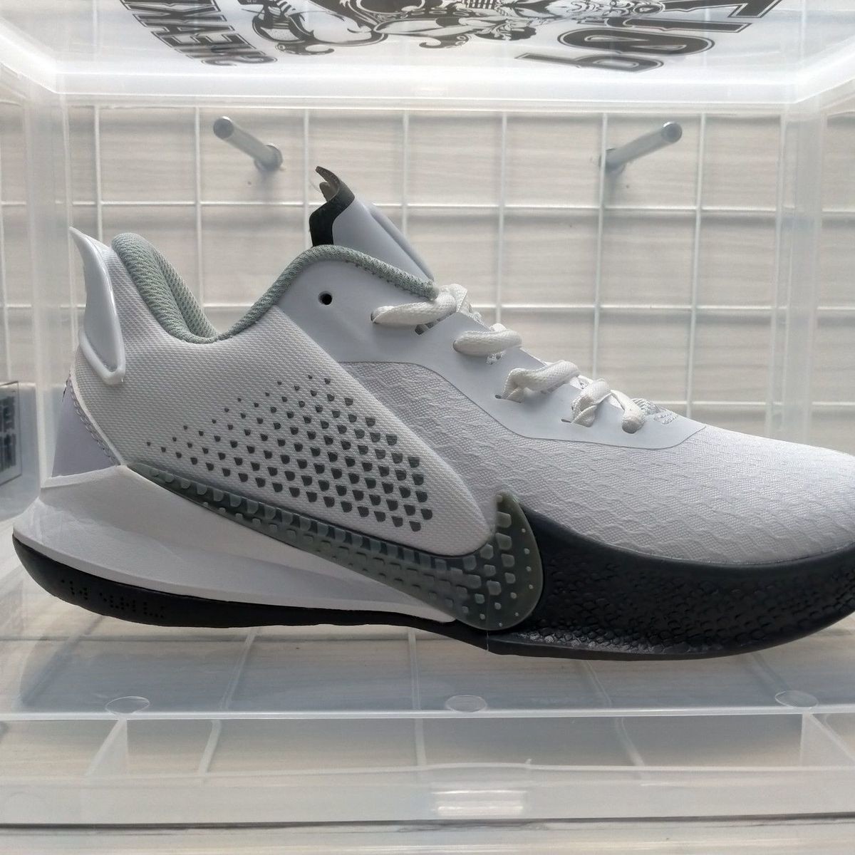 mambafuryep科比曼巴6代湖人曼巴实战透气篮球鞋2088101高品质黑紫黄