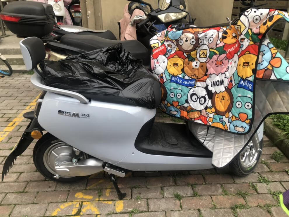 适用于爱玛麦度m362电动车脚垫am500dqt28cam1000dt16g脚踏垫定制小