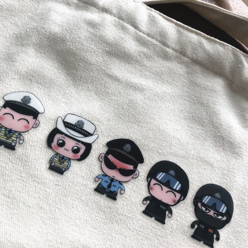 可爱警察公仔贴纸叱咤小警创意卡通透明装饰手机小贴画警察贴纸 叱咤