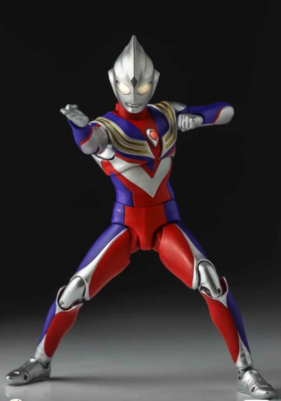 万代shf真骨雕迪迦奥特曼复合型儿童男孩超可动玩具人偶手办礼物模型