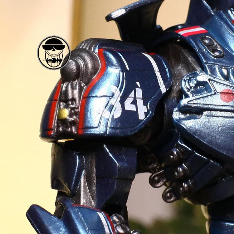 装甲环太平洋机甲模型冬日阿贾克斯危险琉浪者版可发光可动模型玩具