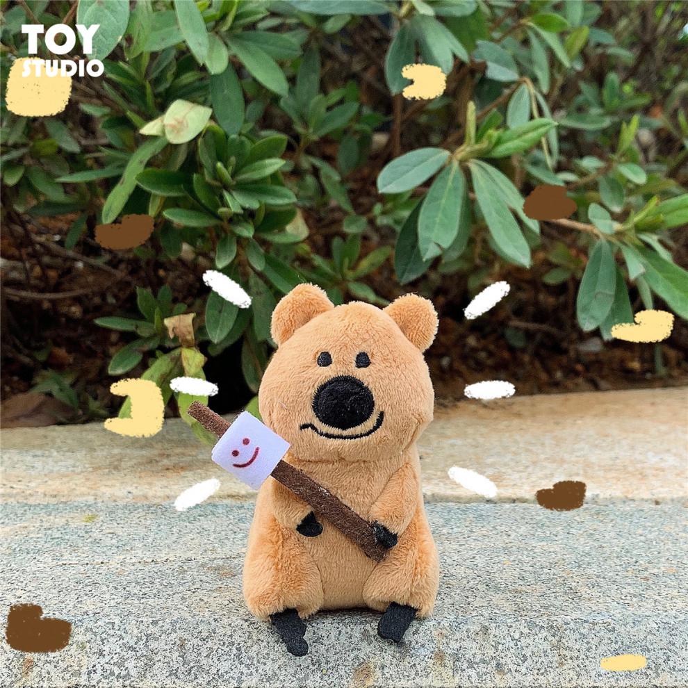 柿子椒熊 ins烤棉花糖柿子椒熊公仔挂件可爱搞怪丑萌戴帽子袋熊情侣小