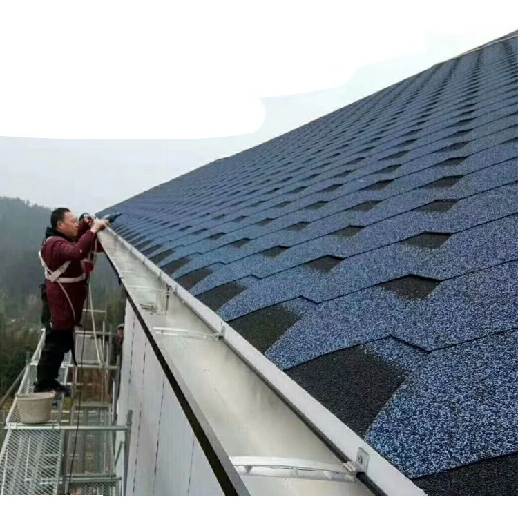 自粘型沥青瓦防水油毡瓦屋顶彩钢阳光房顶德高瓦片木屋隔热玻纤瓦军