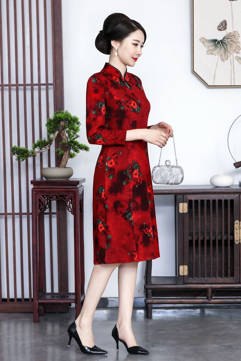 高品质秋季旗袍女2021礼品改良旗袍冬款加厚连衣裙长袖新款中年妇女