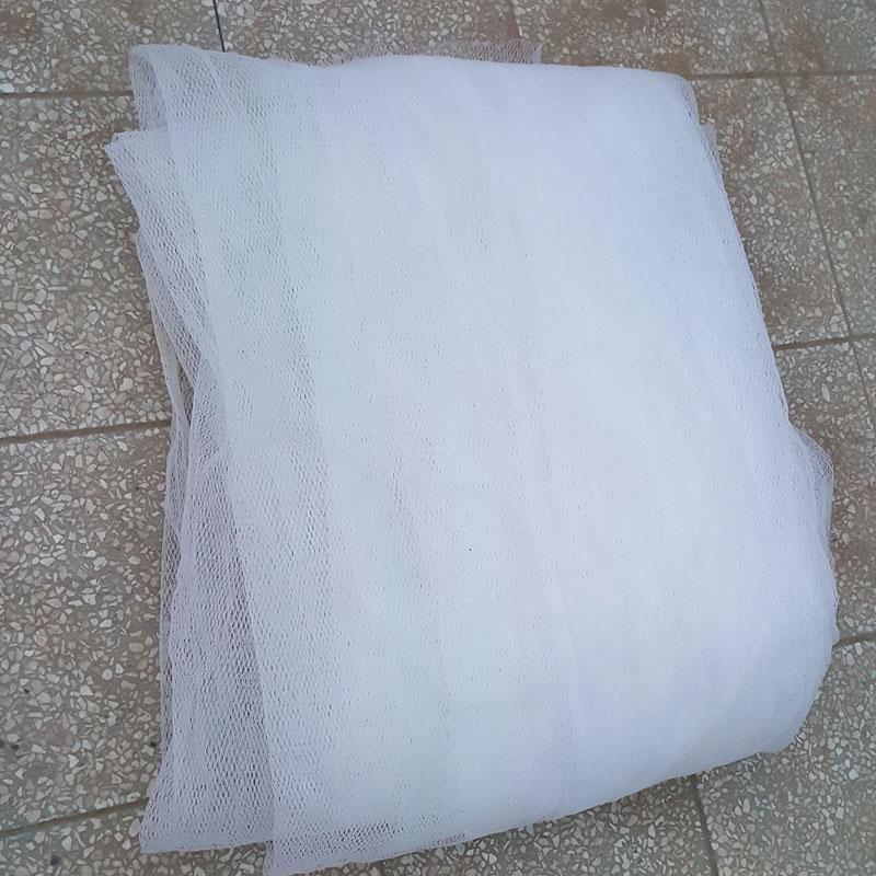 经编网眼布渔网布料鱼缸隔离网鱼网布饵料袋布六角网眼布4毫米两米宽