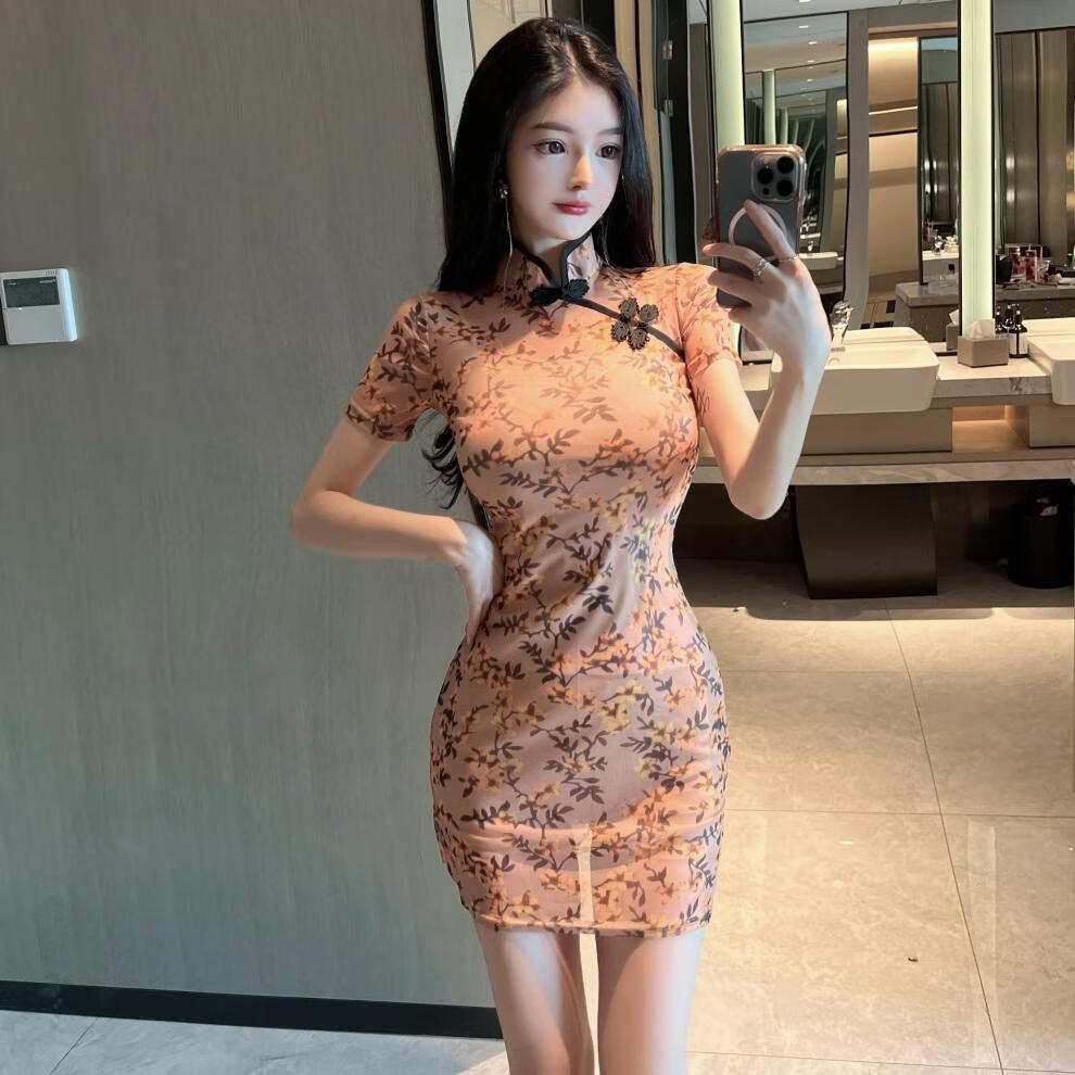 weinibai性感开叉旗袍配黑丝2022网红主播气质修身印花改良版连衣裙