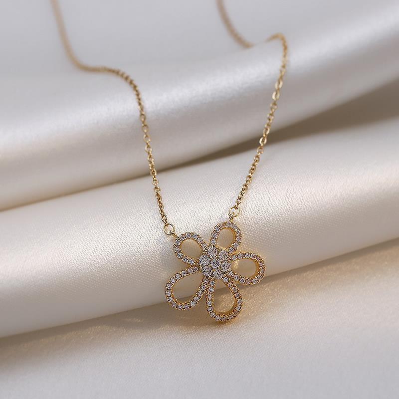 奢菲洛花瓣项链女轻奢小众设计感感锁骨链新款ins冷淡风夏季金色花朵