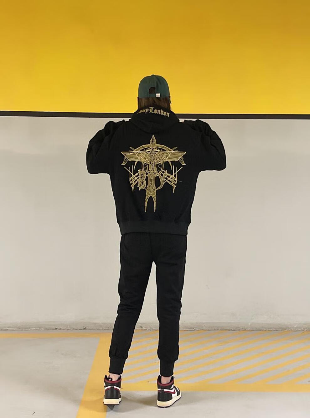 伦敦男孩(boy london)新款boy金色刺绣老鹰烫钻连帽卫衣男女情侣款