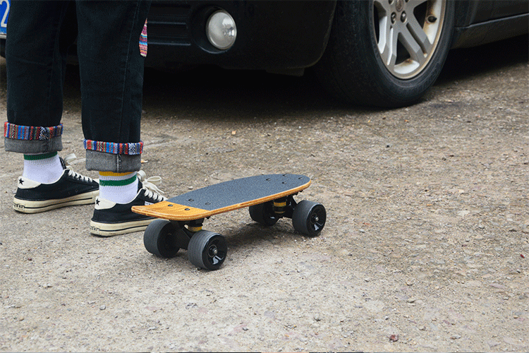 迪卡侬小鱼板同款代步竹单翘板小鱼板便携四轮儿童成人青少年刷街