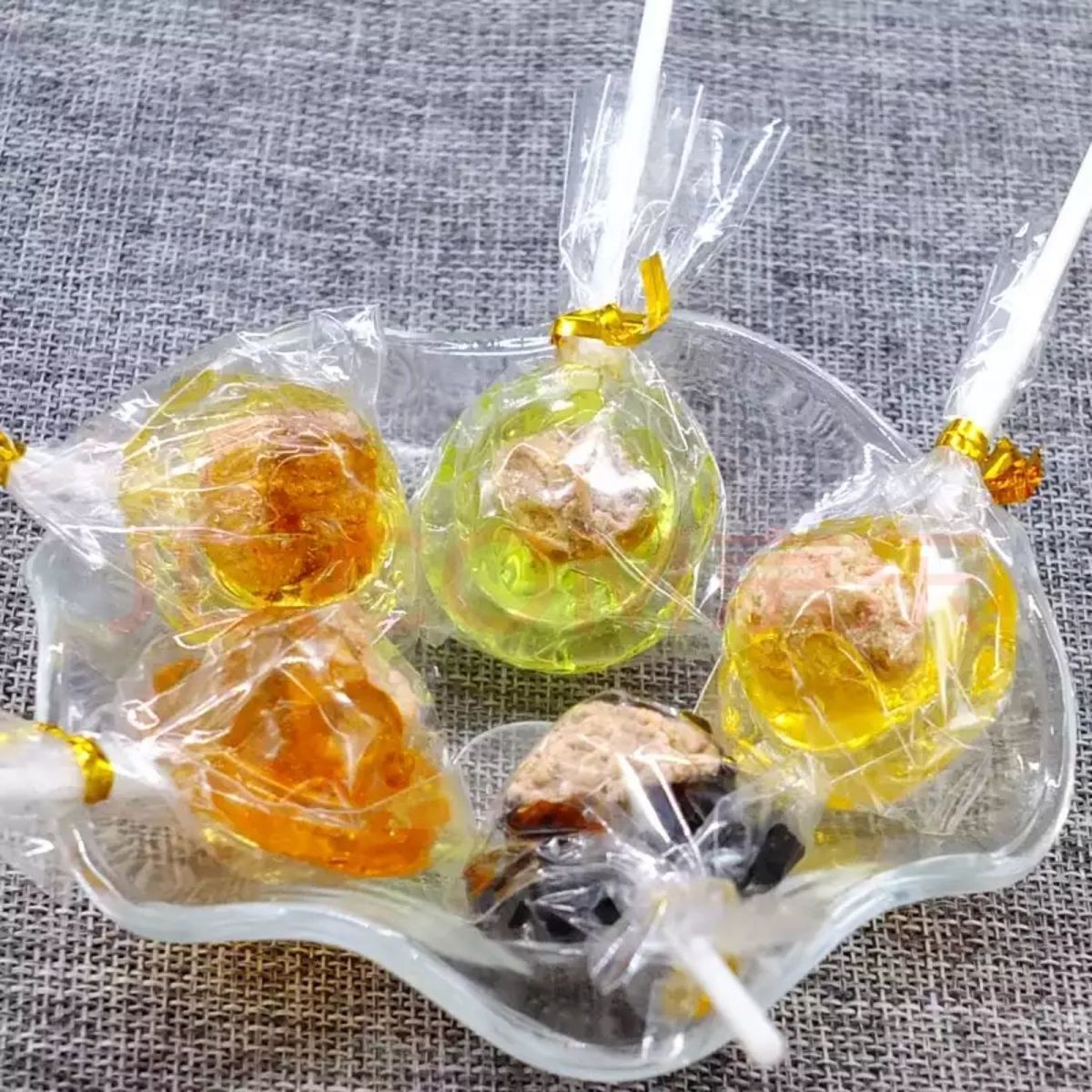 网红话梅棒棒糖黑糖水果味梅心棒棒糖怀旧话梅糖果休闲小零食批发黑糖