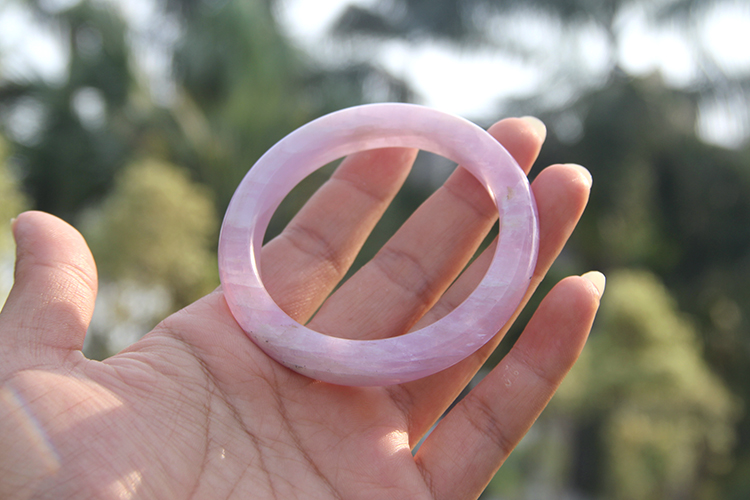 な【京选60精品老品牌款 原生态紫锂辉手镯 粉紫水晶镯子薰衣草丁香