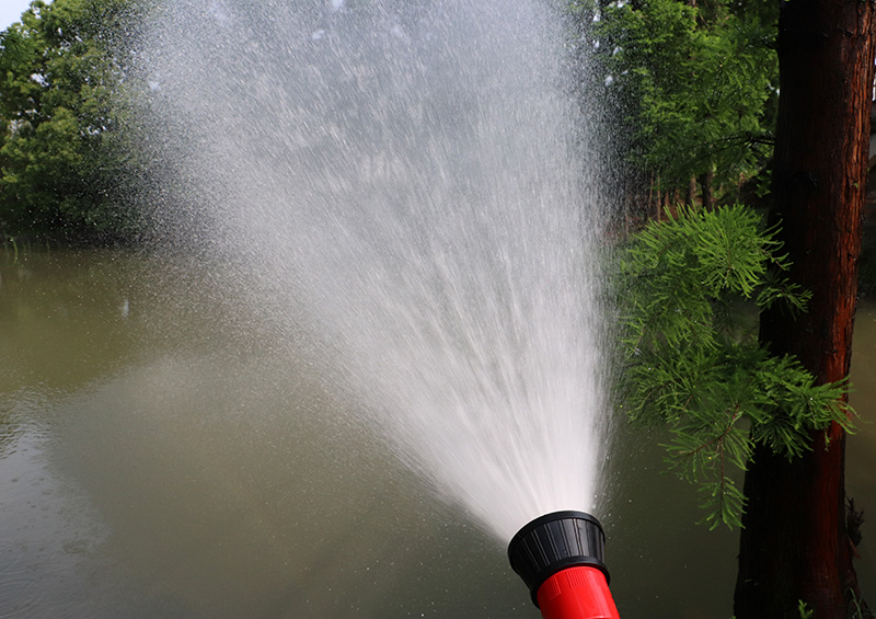 水泵款可调节开花直流消水枪园林绿化养护农业灌溉洒水喷头40毫米软管