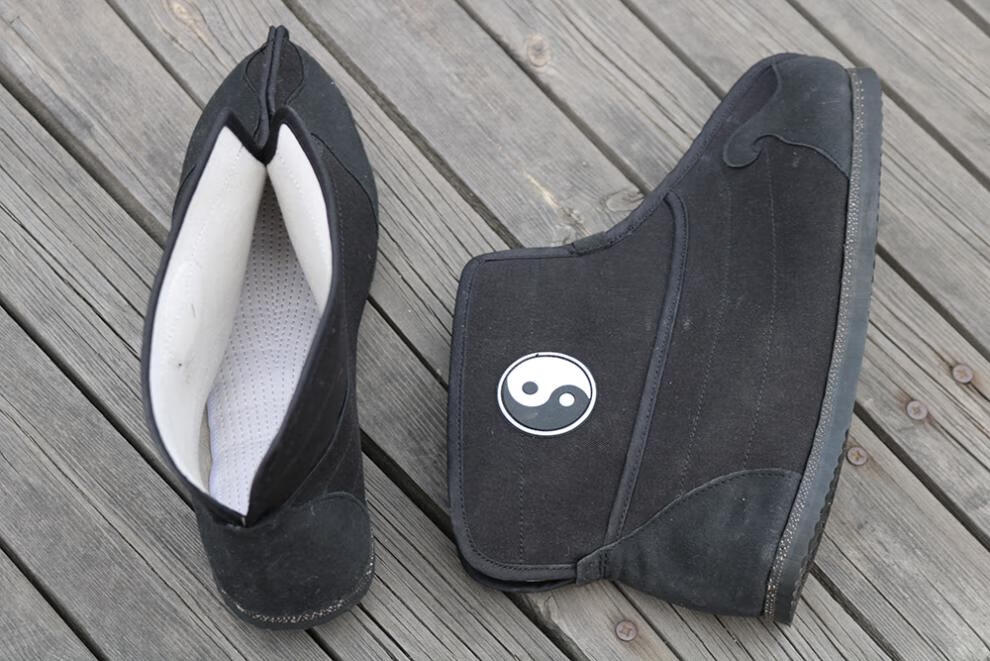 木林森秋冬季新款女太极武当道鞋男武术练功鞋秋冬道士靴防滑耐磨轮胎