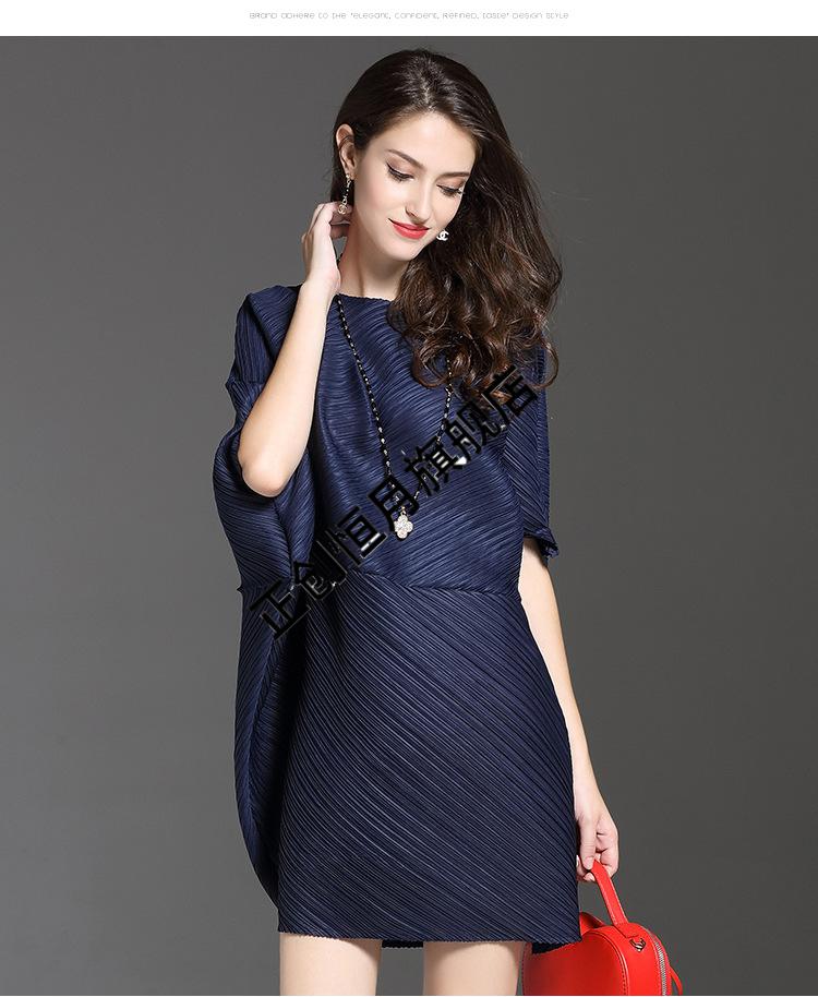 欧洲站2020春夏季新款大mm码宽松时尚女装蝙蝠袖褶皱连衣裙藏青色均码