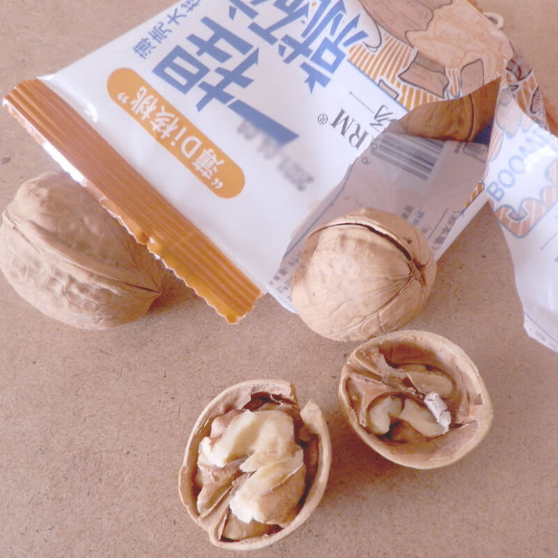 兰博农场一捏碎薄皮核桃兰博农场草本味薄壳熟核桃新疆185纸皮薄皮