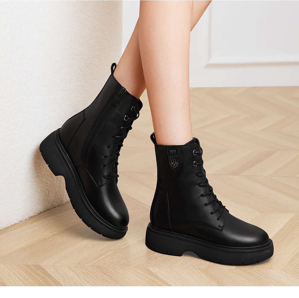 轻奢玢韵马丁靴女鞋新款百搭平底粗跟短靴女厚底牛皮增高骑士靴金属