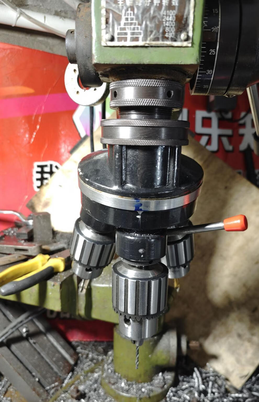 台钻多位旋转钻孔器钻孔倒角攻牙一次完成多头器3位钻具西湖牌z512bz4