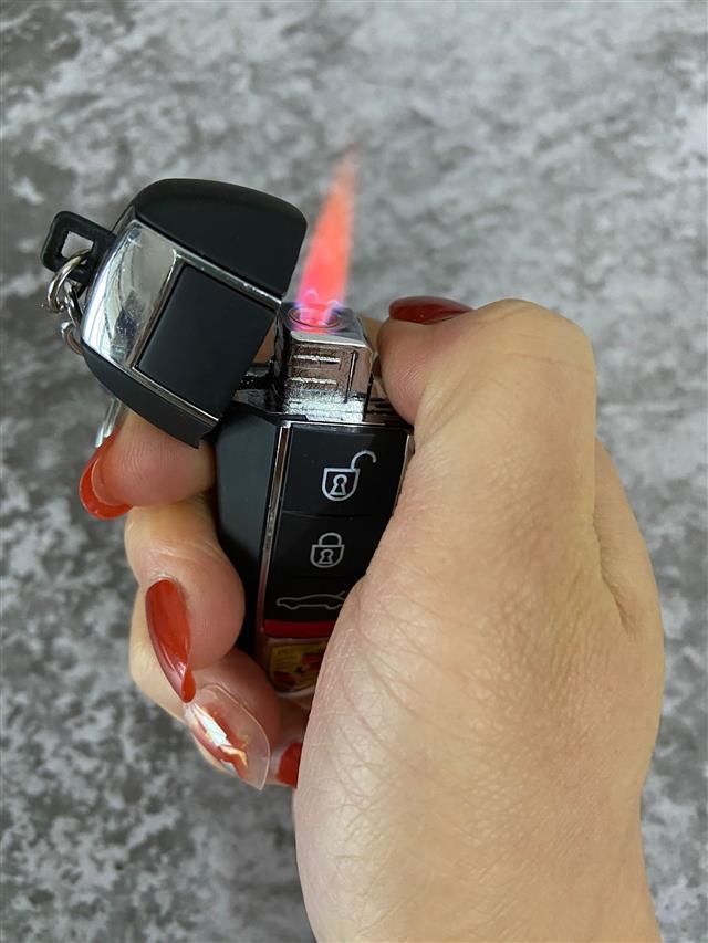 保时捷打火机保时捷汽车钥匙充气创意打火机防风创意个性时尚非金属