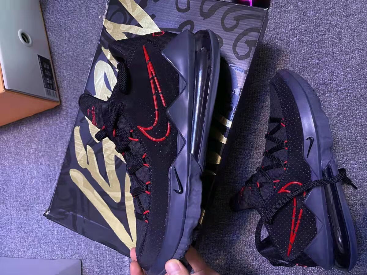 lebron詹姆斯17代low篮球鞋男白紫夜光灌篮防滑耐磨气垫实战战靴