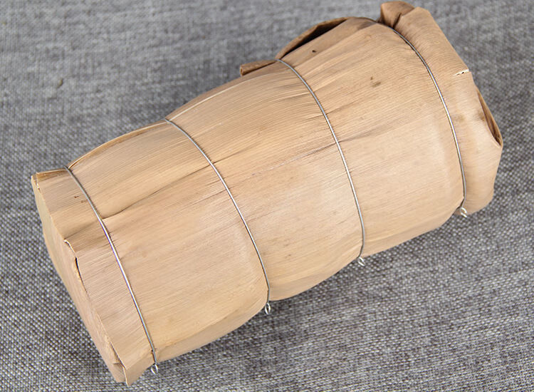 樱安娜凤庆原产滇红茶饼小香甜云南高山古树晒红红茶浓香型茶叶花香