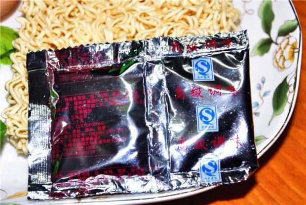 老式中萃雪菜方便面鸡汁无锡中萃中翠方便面怀旧零食宿舍宵夜充饥g17