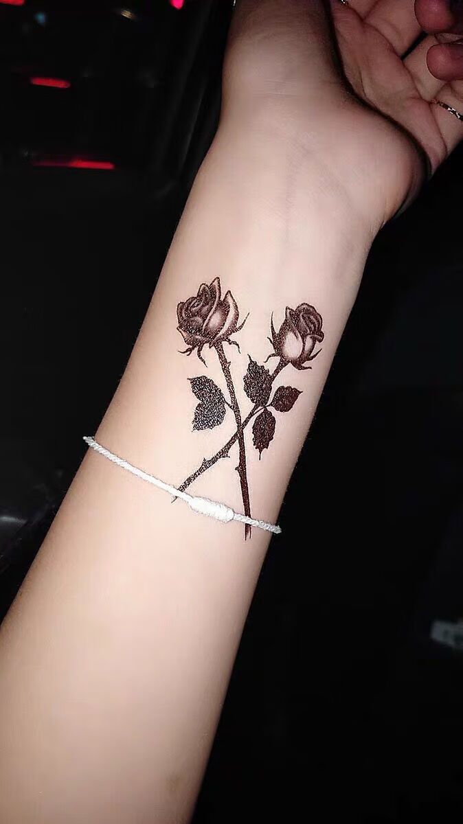 纹身贴洗不掉黑暗玫瑰花纹身贴女防水手臂花朵仿真社会逼真脖子纹身