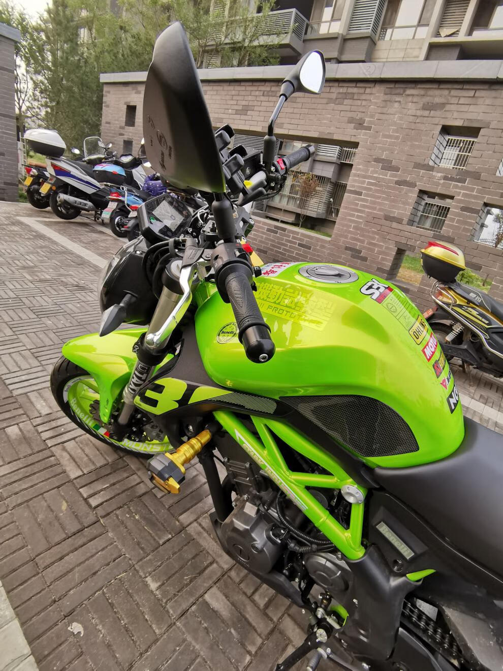 贝纳利飓风302r配件 黄龙 龙卷风 302r 改装 轮毂贴 钢圈贴 车身 反光