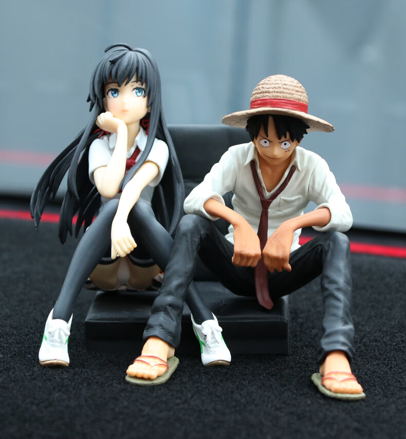 适用汽车摆件车内饰品路飞创意雪乃美少女车上中控台装饰车载动漫车内