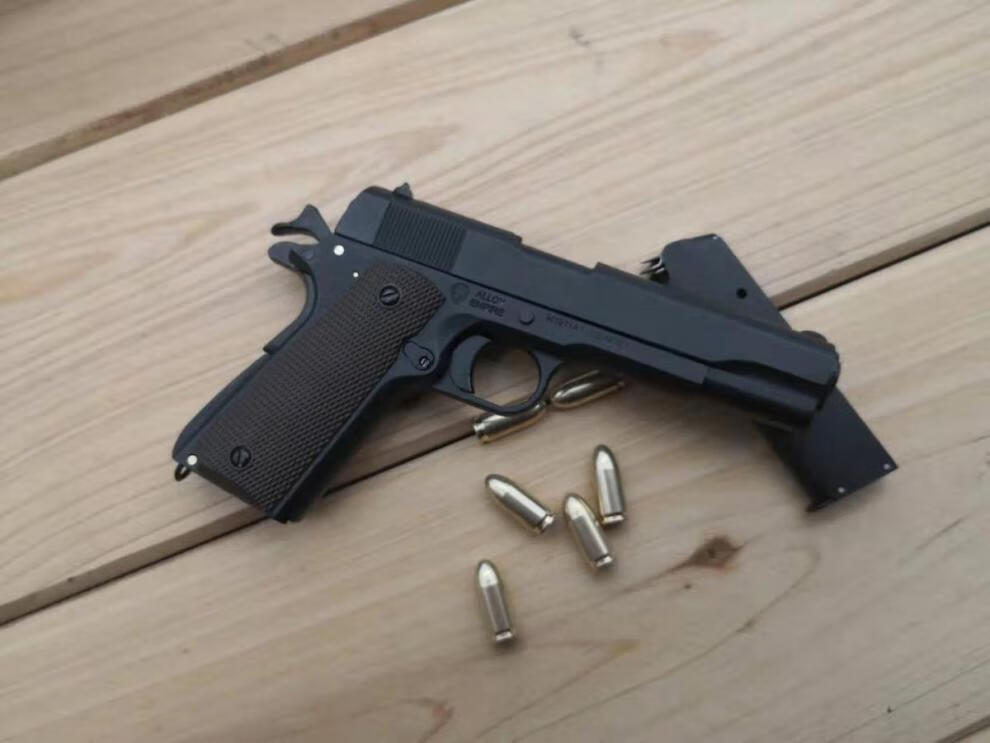 05合金帝国1911不可发射抖音同款 磨砂黑 帝国1911标配6一体弹 6双色