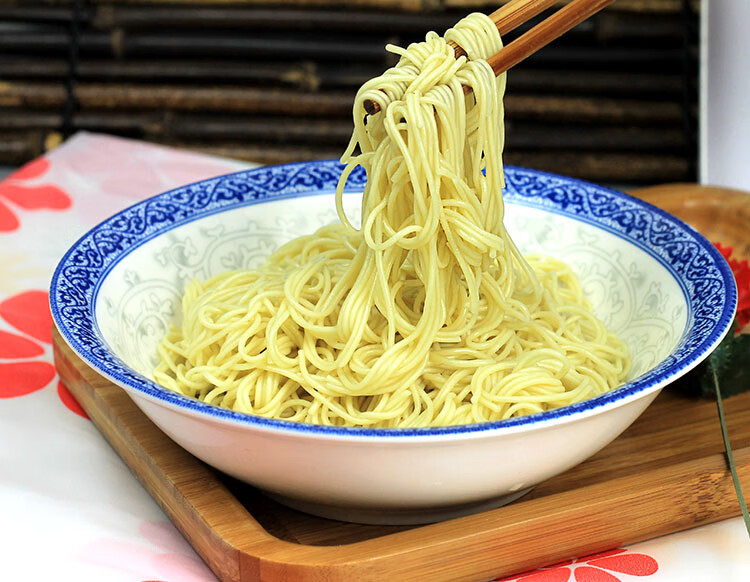 四川产碱水面圆面条细碱面重庆小面手工干拌面全麦挂面16kg