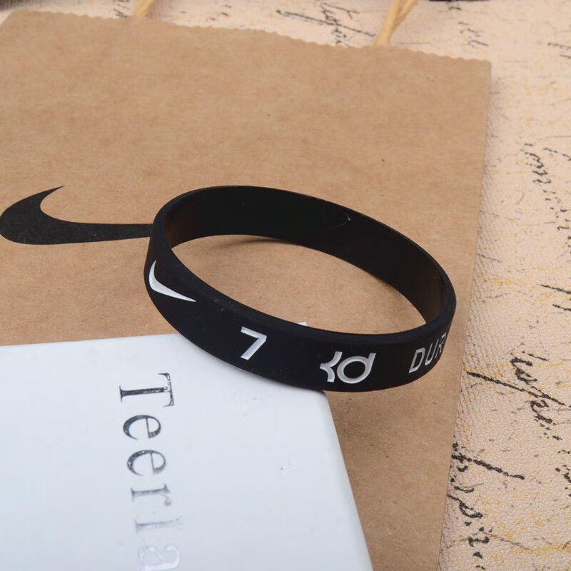 春尚学生手链个性球星科比黑曼巴杜兰特动硅胶篮球手环腕带 8号科比