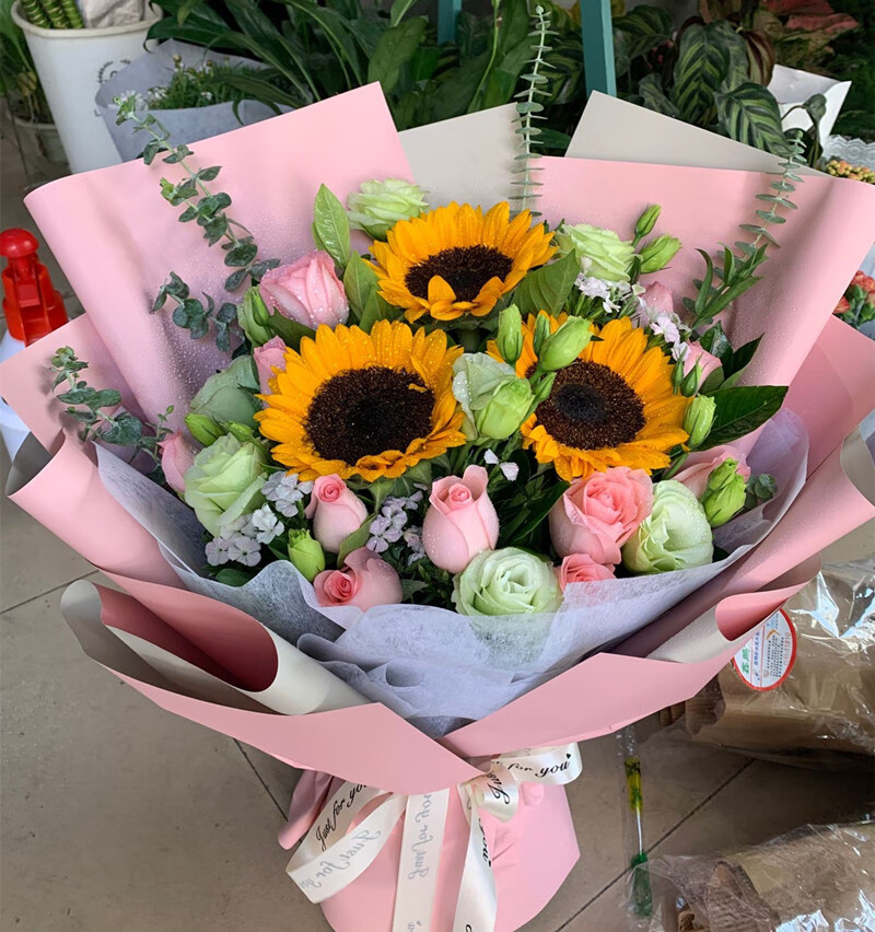 鲜花速递同城速配毕业花束 广州鲜花同城速递玫瑰毕业生日花束深圳