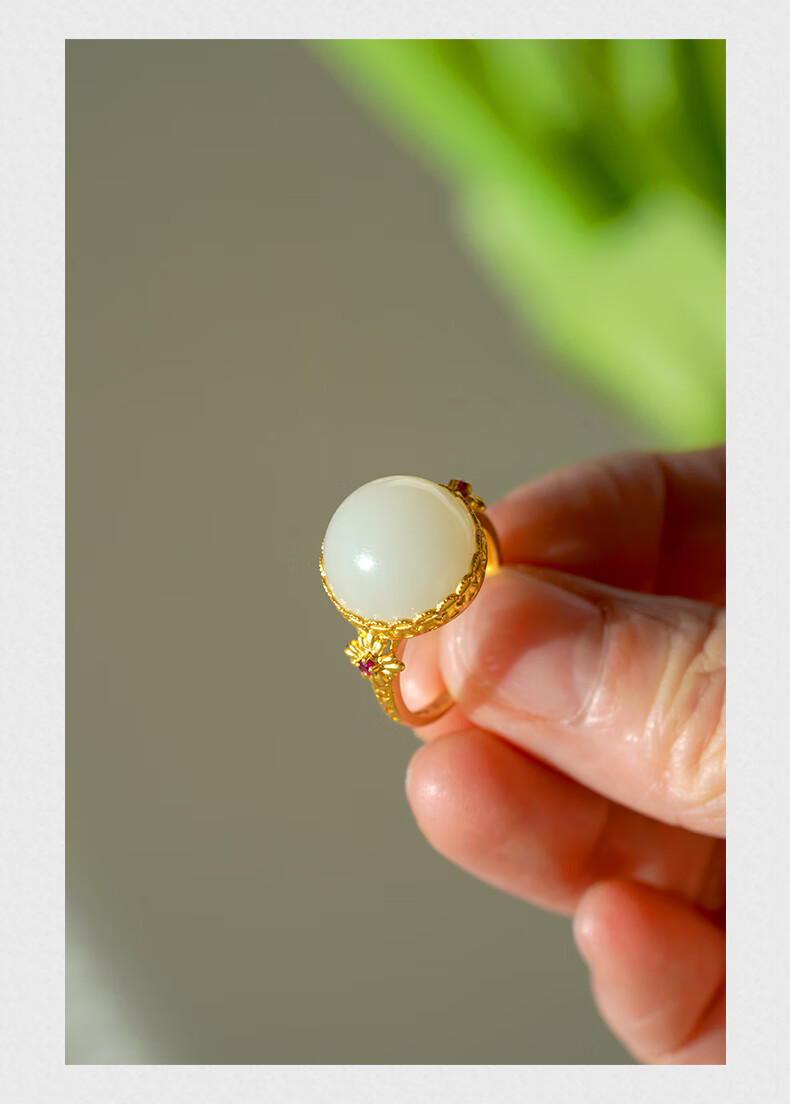 墨韵艺术籽料雏菊金镶玉戒指花卉纹饰戒指金镶玉戒指籽料戒指其他圈口