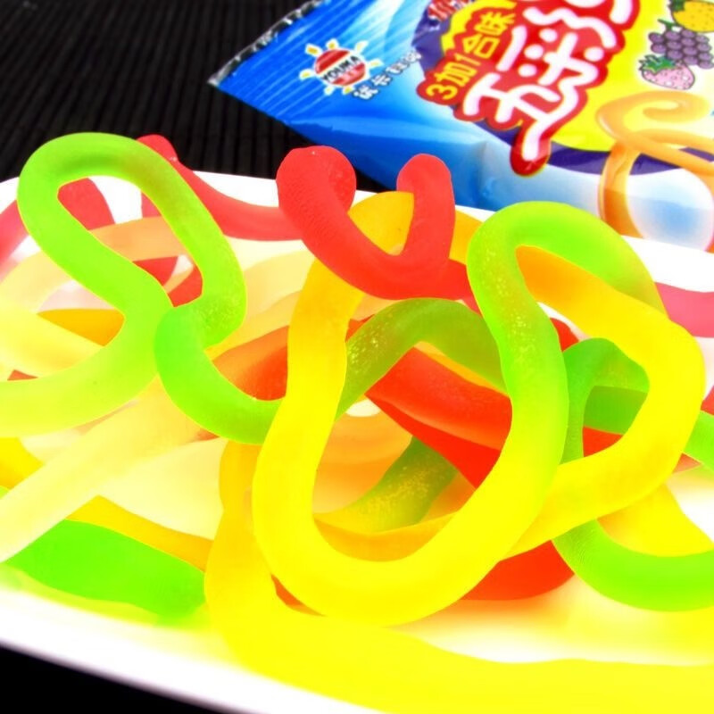 五彩绳软糖16克550软糖儿童趣味跳绳橡皮糖创意糖果五彩绳糖2包