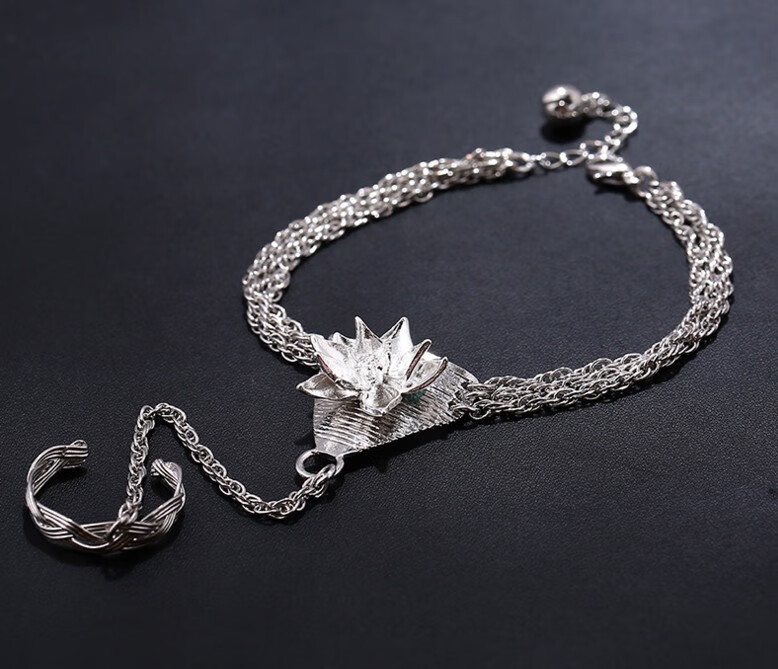 饰空间 诛仙青云志碧瑶同款伤心花手链 时尚一体连指手链 学生饰品