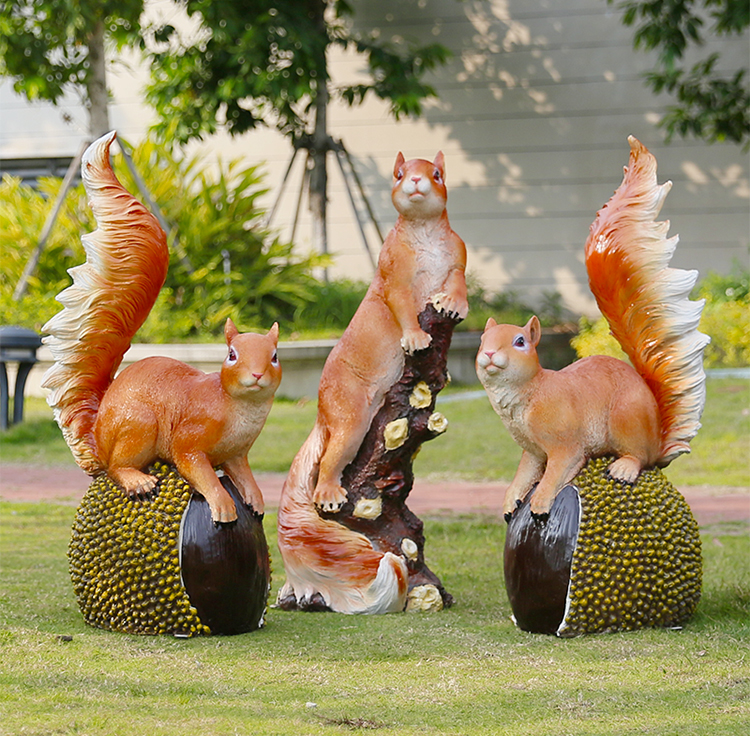 仿真大型松鼠雕塑假的塑料园区景观动物摆件摆设小品模型草坪室外坐