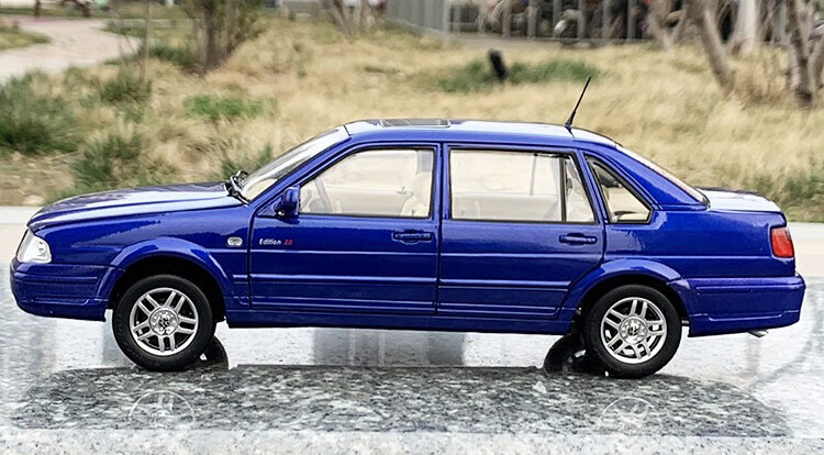 机智芽118桑塔纳车模国产大i众3000者合金仿真汽车模型收藏蓝色