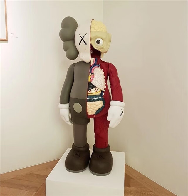 潮流kaws芝麻街摆大型公仔超大门神芝麻街潮流玩偶摆件模型潮玩13米