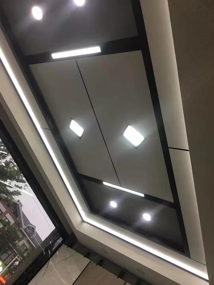 适用蜂窝板led平板灯集成吊顶灯铝大板格栅灯75600厨房灯吸顶方灯190