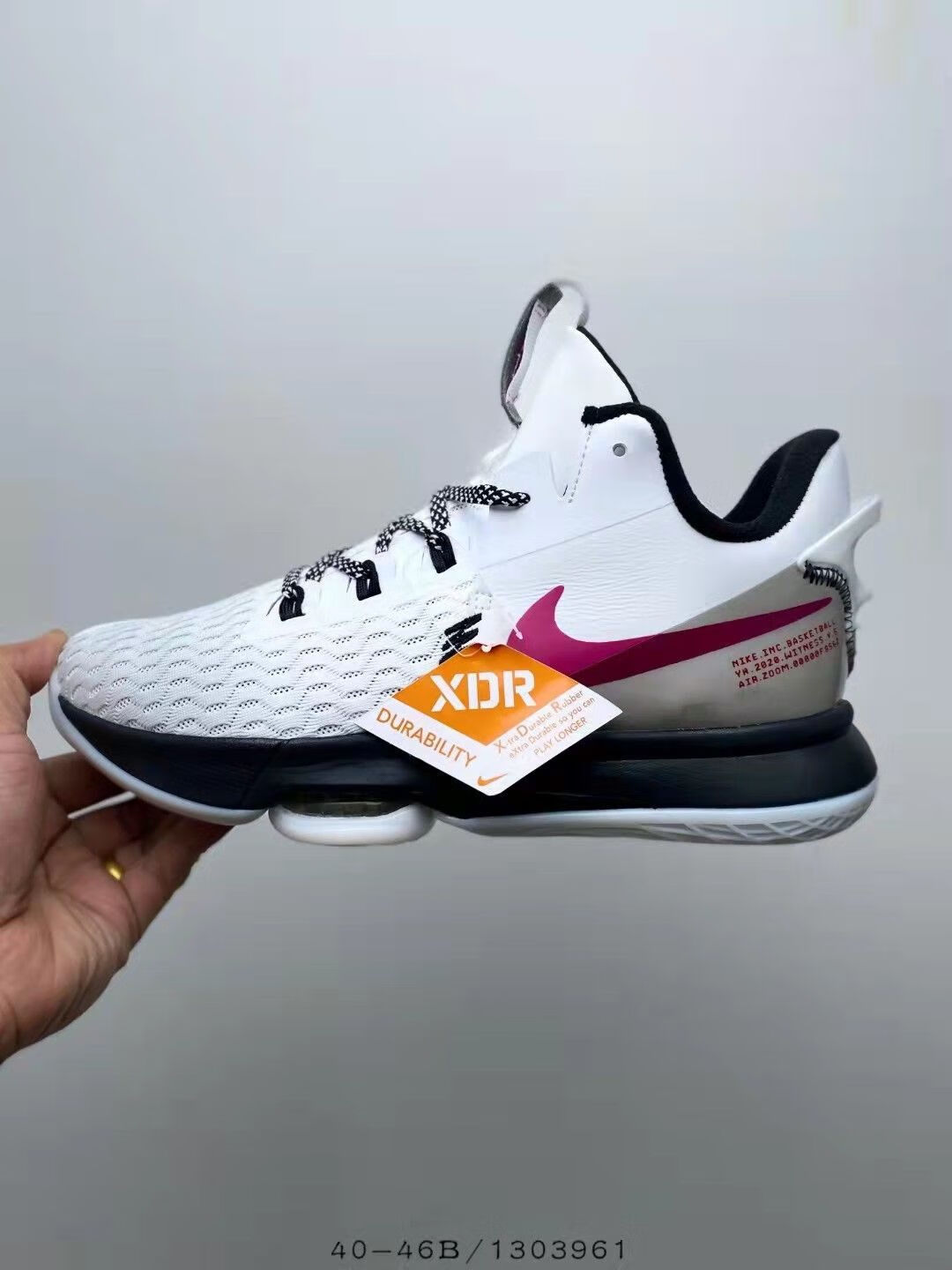 lebron witness 5 见证5代篮球鞋学生实战气垫男运动鞋 黑白 40【图片