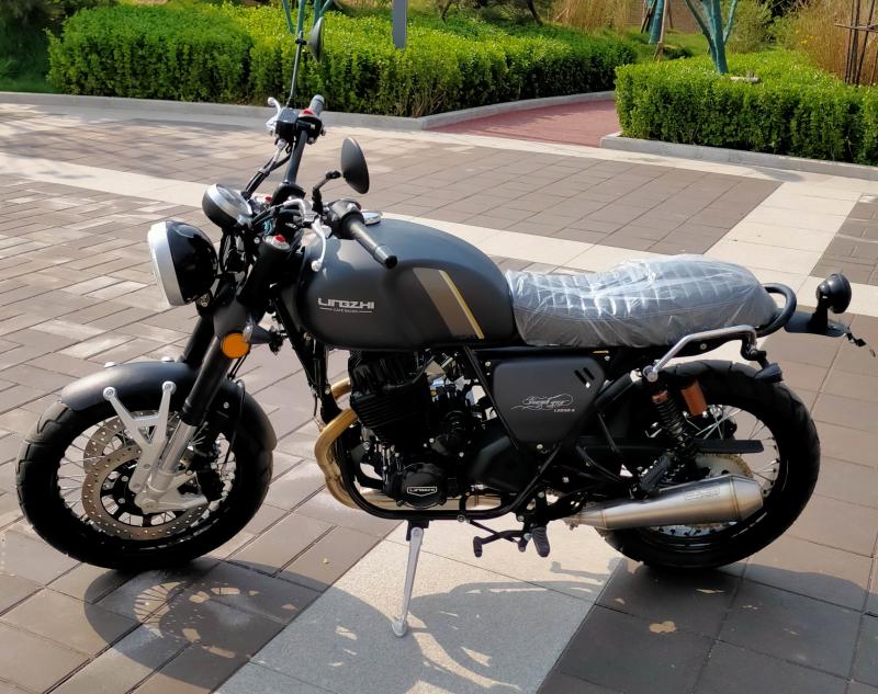 lz250g油冷双缸四冲程发动机前后双碟刹abs复古摩托车街车黑色